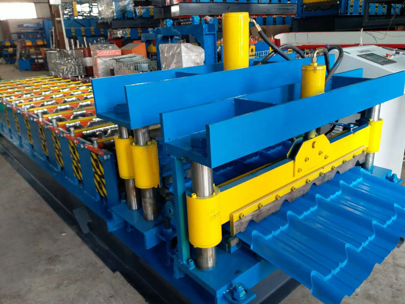 step tile roll forming machine