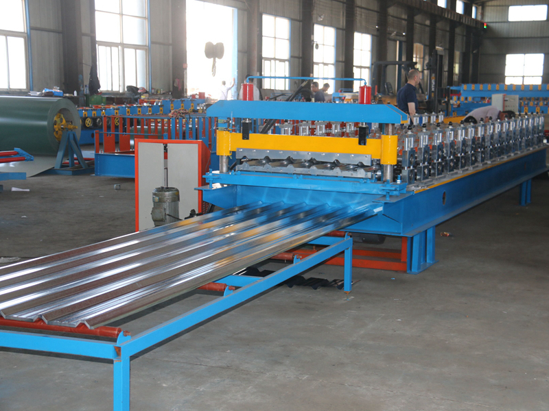 step tile roll forming machine