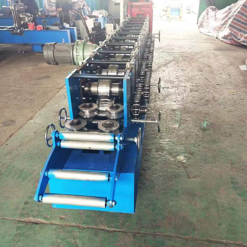 Split set rock boit machine