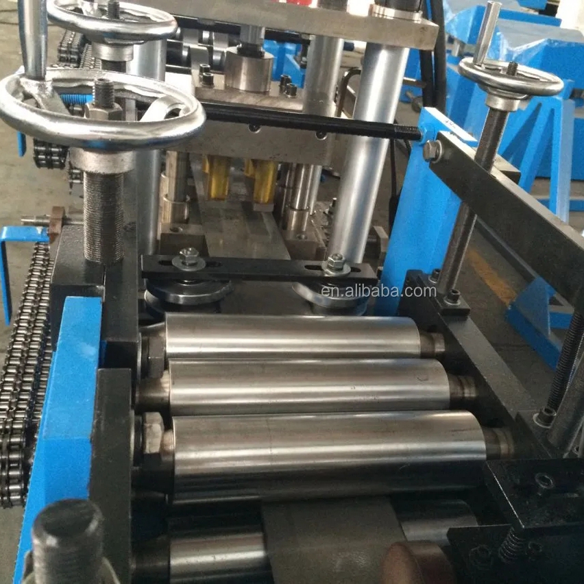 Shelf reiforcement machine