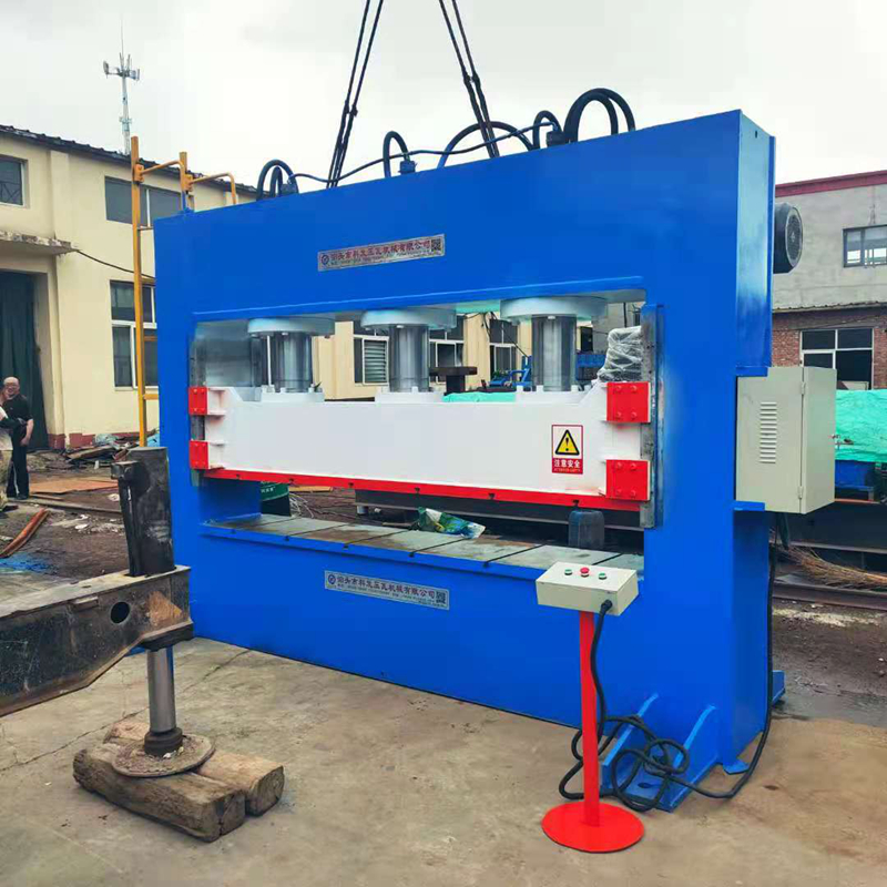 Container roof machine