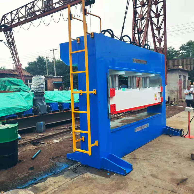 Container roof machine